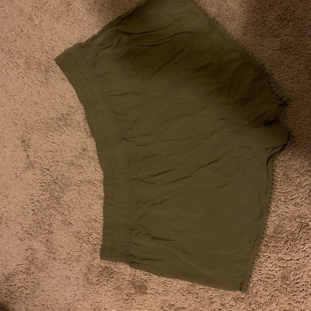 Shorts - Picture 2 of 2